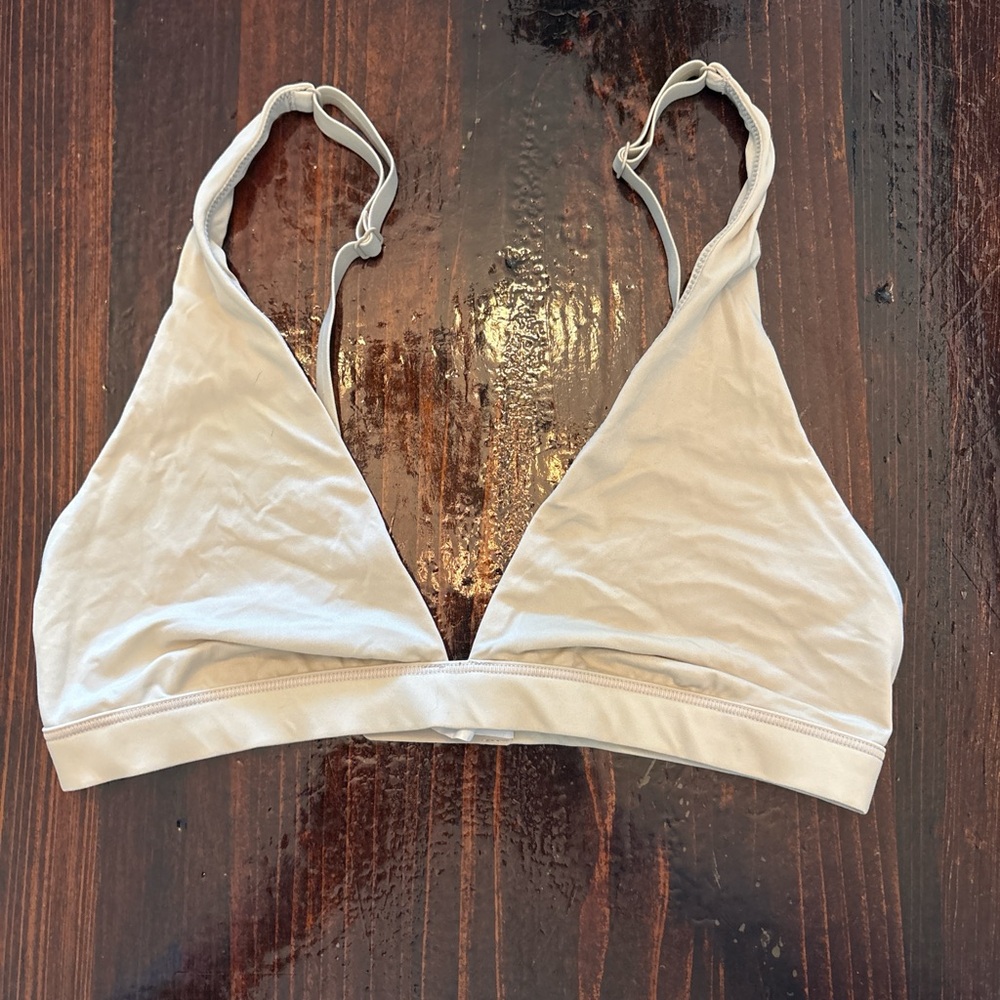 Lululemon Athletica Light Cream Bralette